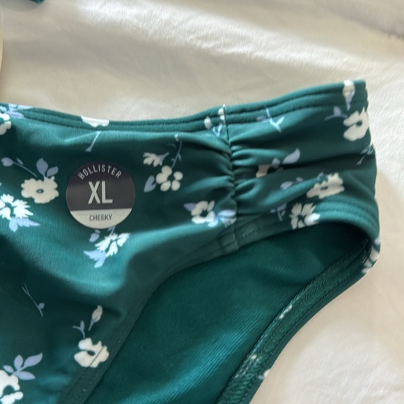 Swimsuit - Picture 6 of 6